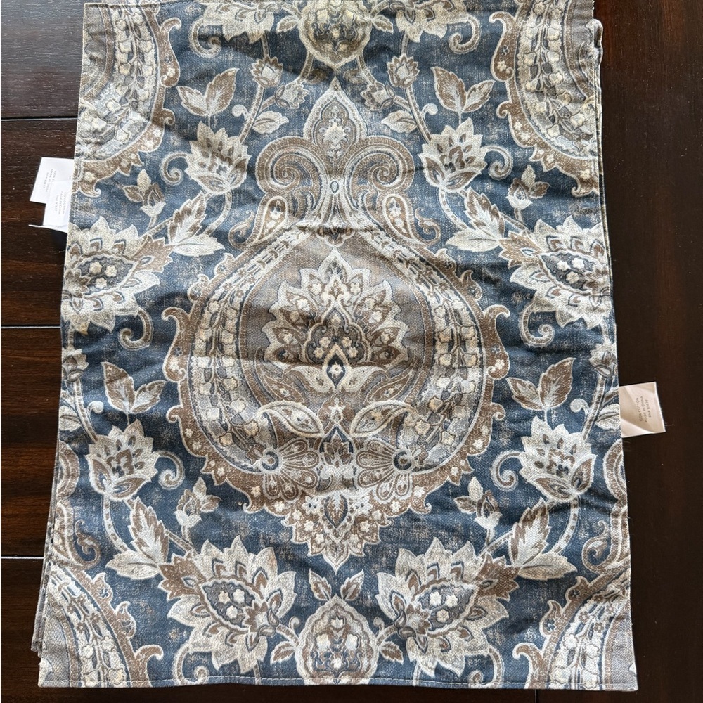 Elegant Paisley Floral Placemats set of 8